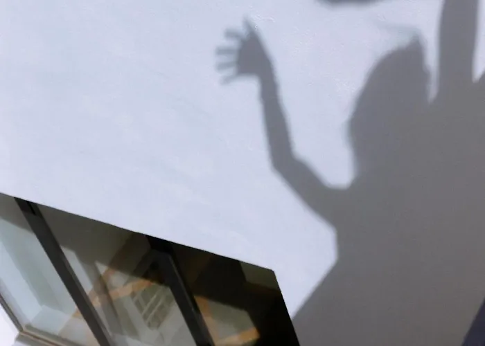 Bypillow La Sal Отель Кадис